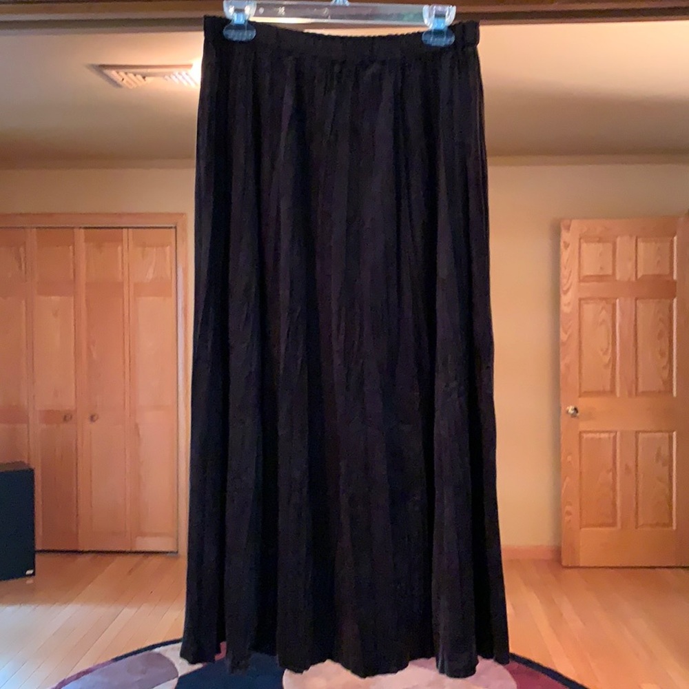 Chico’s dark brown midi skirt with elastic waist. Mint condition
